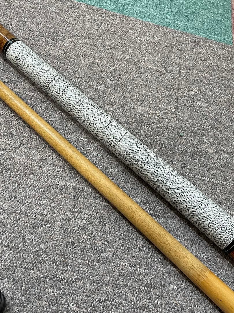 ビリヤード　lambros cue