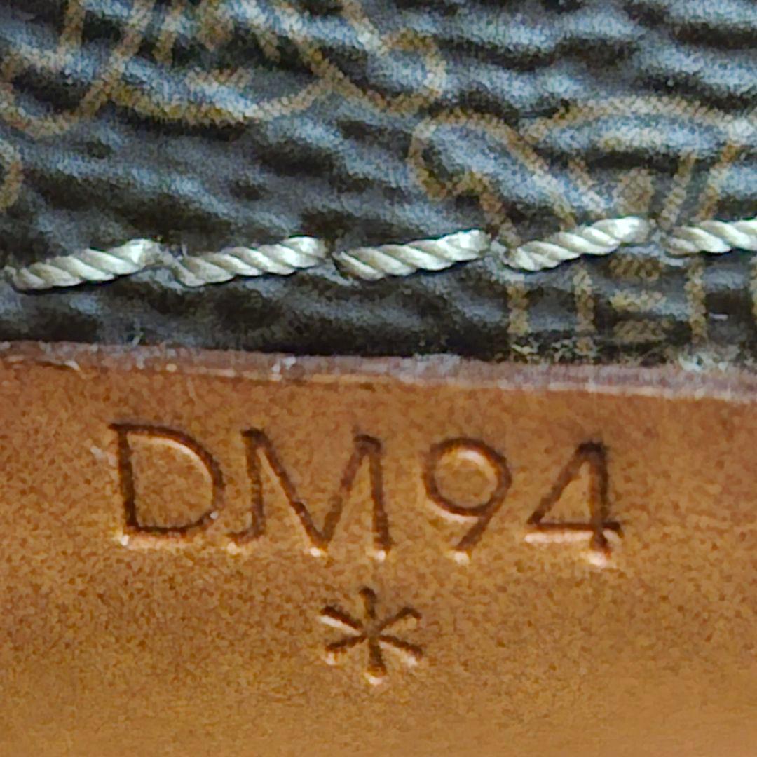 セリーヌ　トリオンフ　ショルダーバッグ　ロゴ