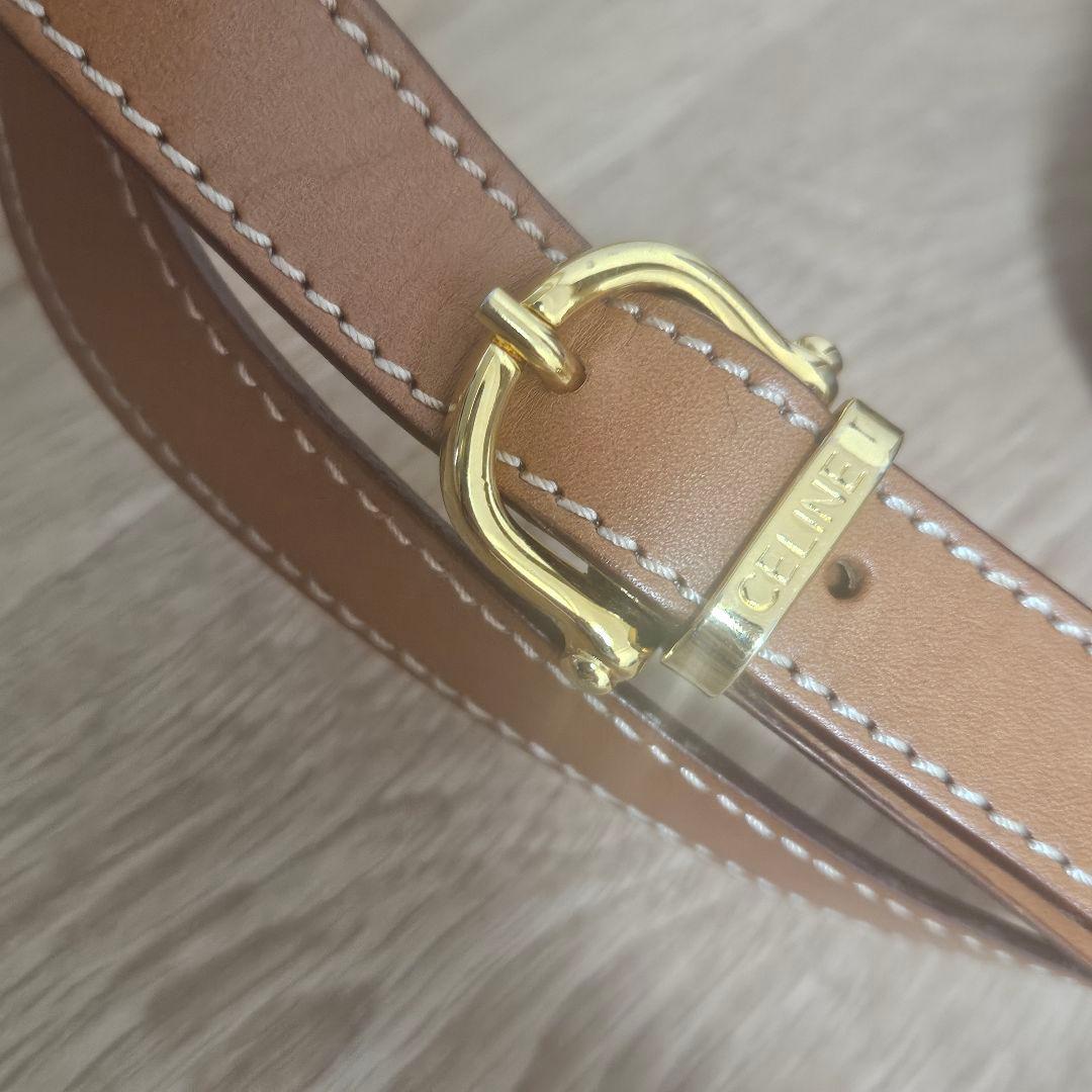 セリーヌ　トリオンフ　ショルダーバッグ　ロゴ