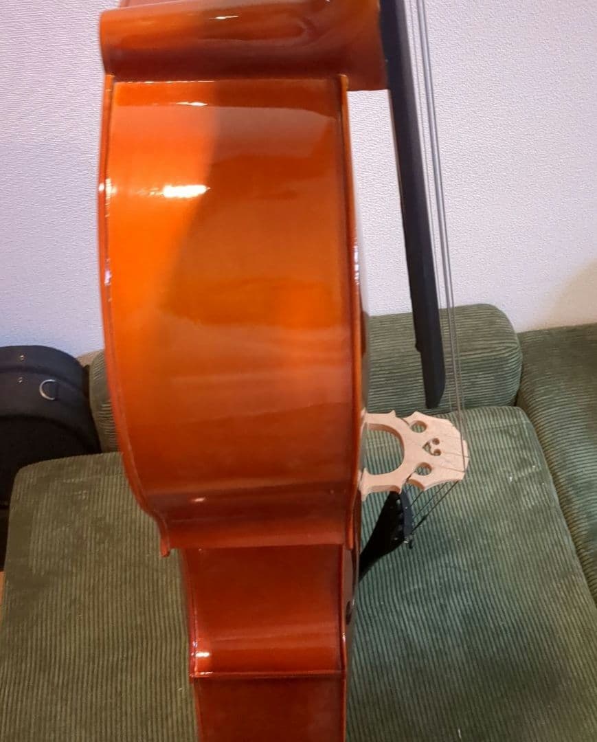 チェロ 　メーカー詳細不明　弓新品　4/4