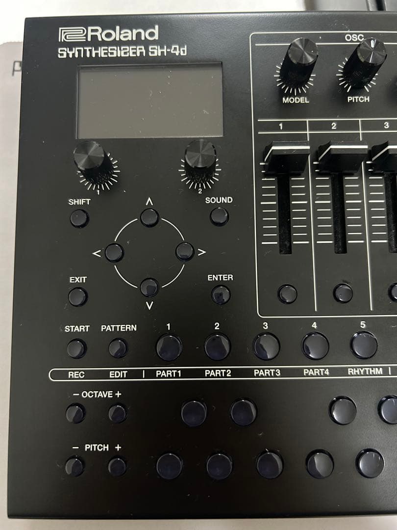 Roland シンセサイザー SH-4d 1/5までの価格です