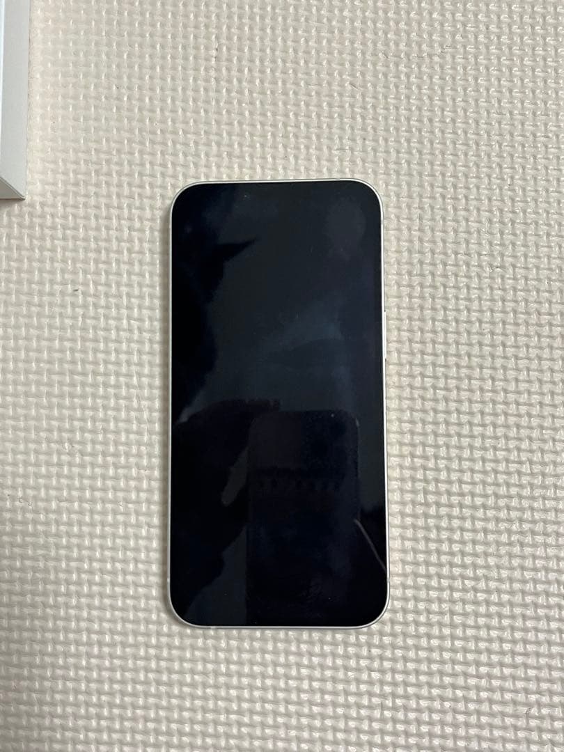 Apple iPhone 13 128GB ホワイト 本体 充電ケーブル付き