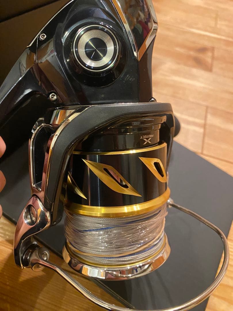 【値引可能】スピニングリール SW20000PG【未使用】　PEライン10号付き