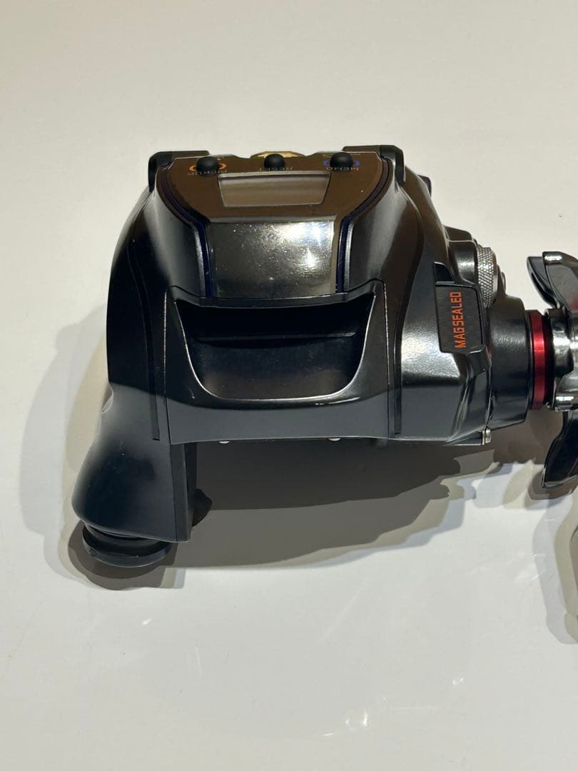 SEABORG 300JL 電動リール ブラック/レッド