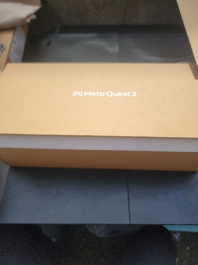  Quest 2 ヘッドセットとコントローラーセット　128GB