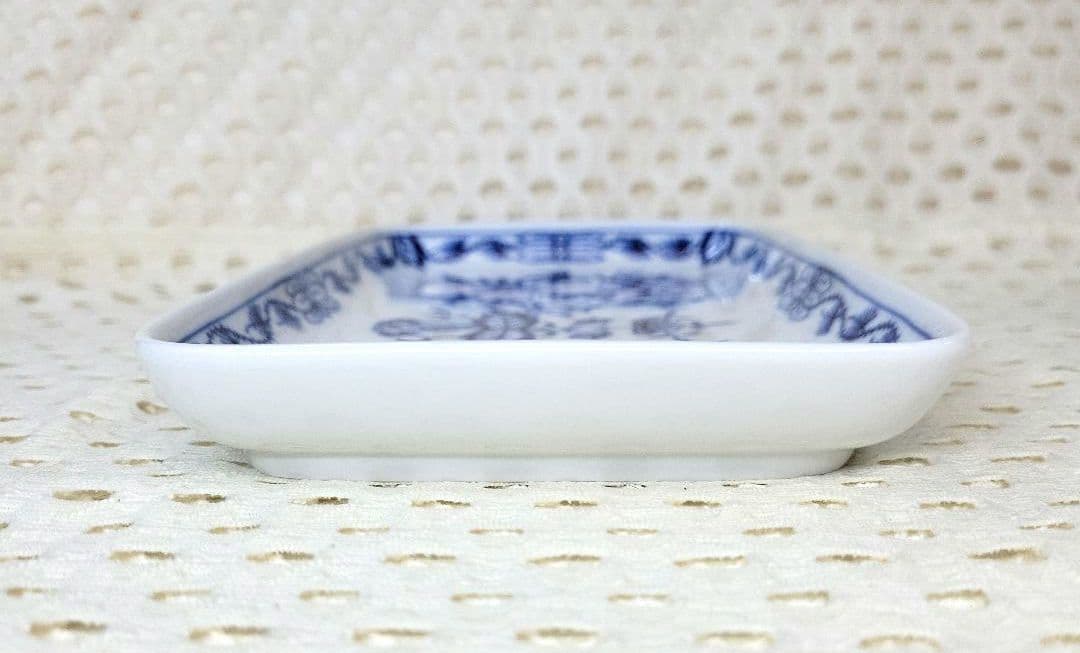 mY。マイセン　長角皿　２３センチ　×　１３センチ　１枚 　です。