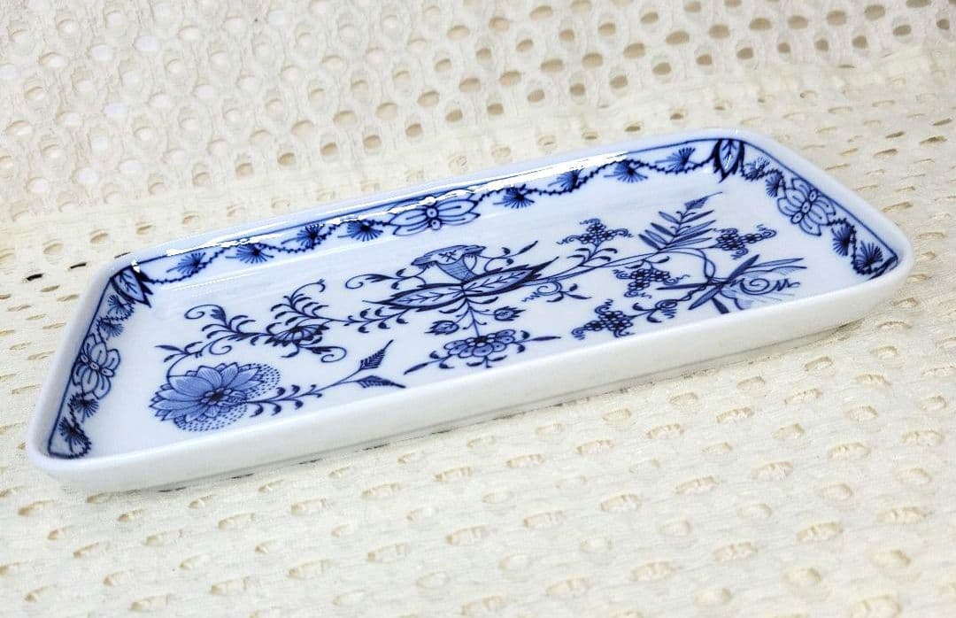 mY。マイセン　長角皿　２３センチ　×　１３センチ　１枚 　です。