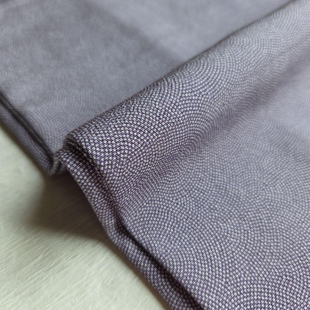 淡い灰青紫色　伊勢型両面染めの鮫小紋