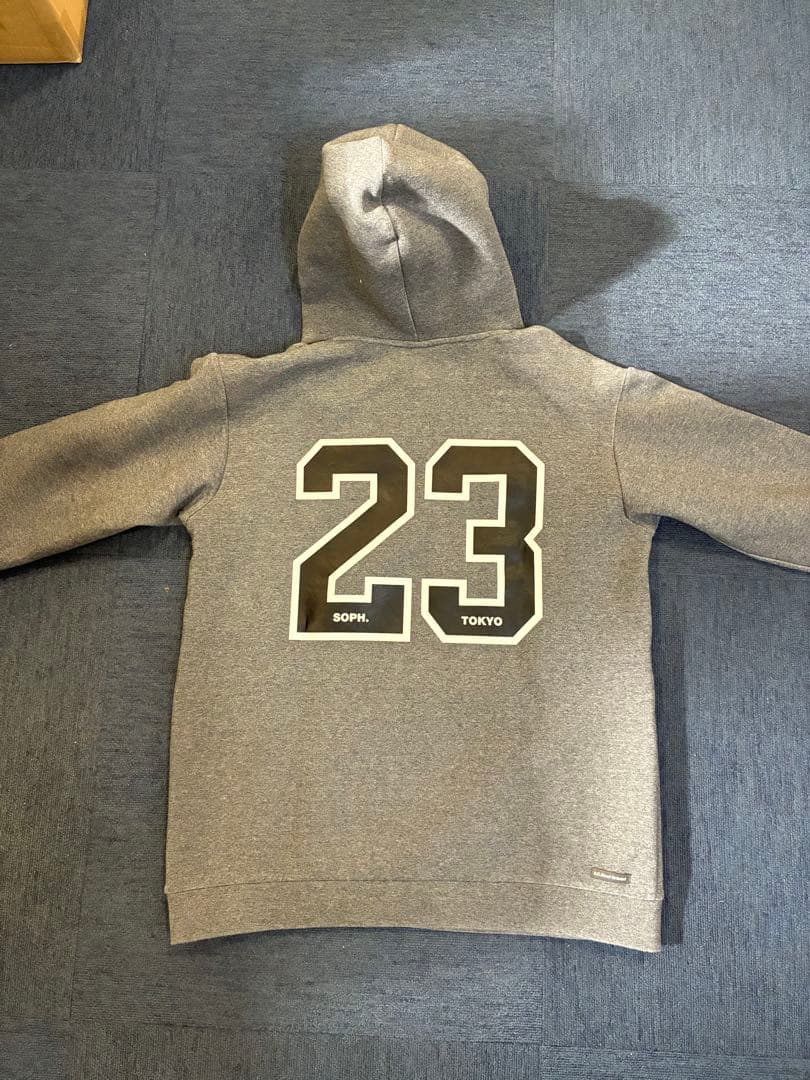 ブリストル　TOKYO 23 TECH SWEATHOOD