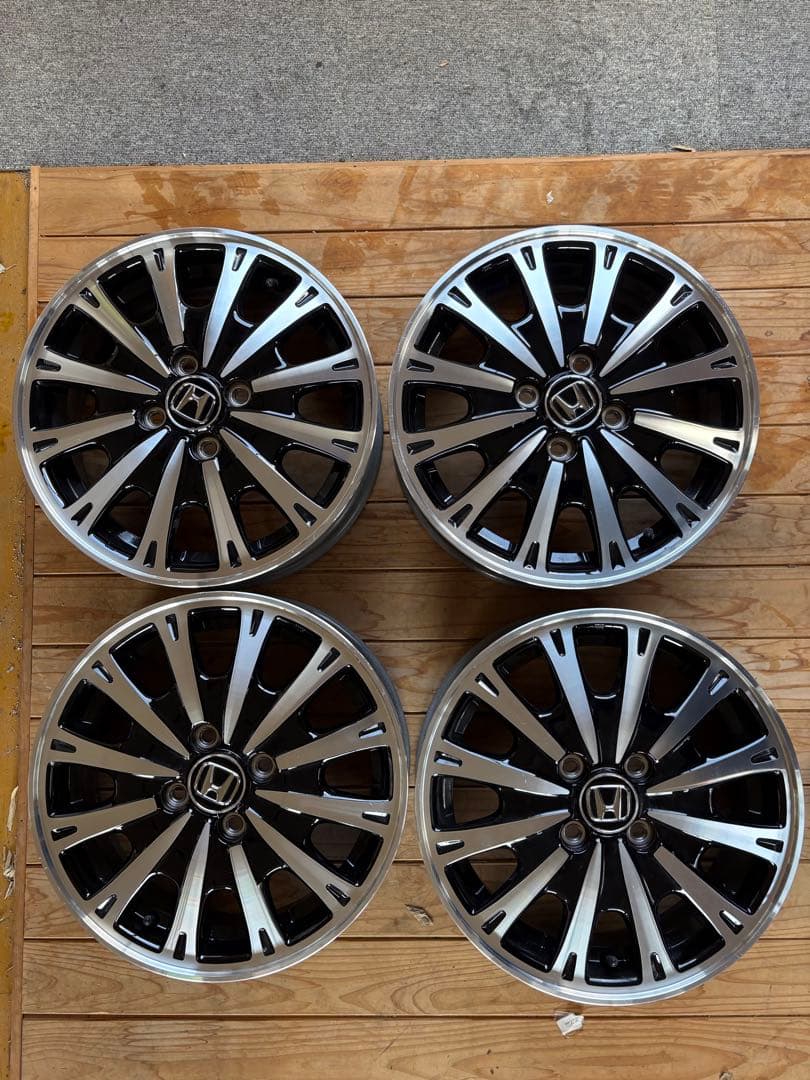 ホンダ　n-box 純正ホイール