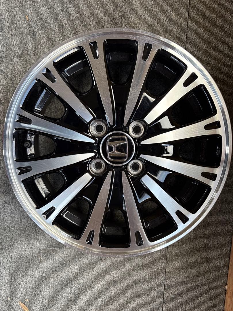 ホンダ　n-box 純正ホイール