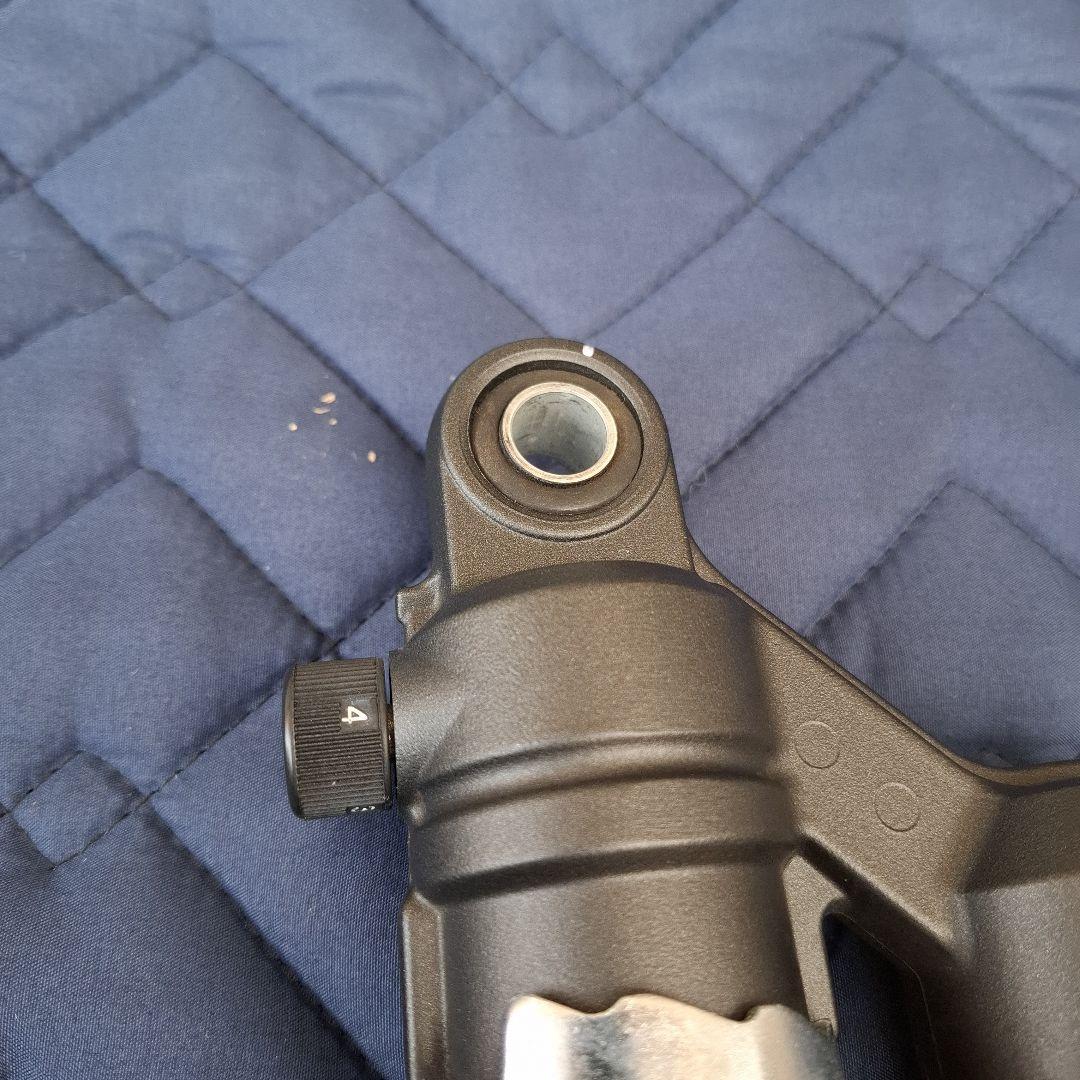 ZRX1200DAEG　純正KYBサスペンション