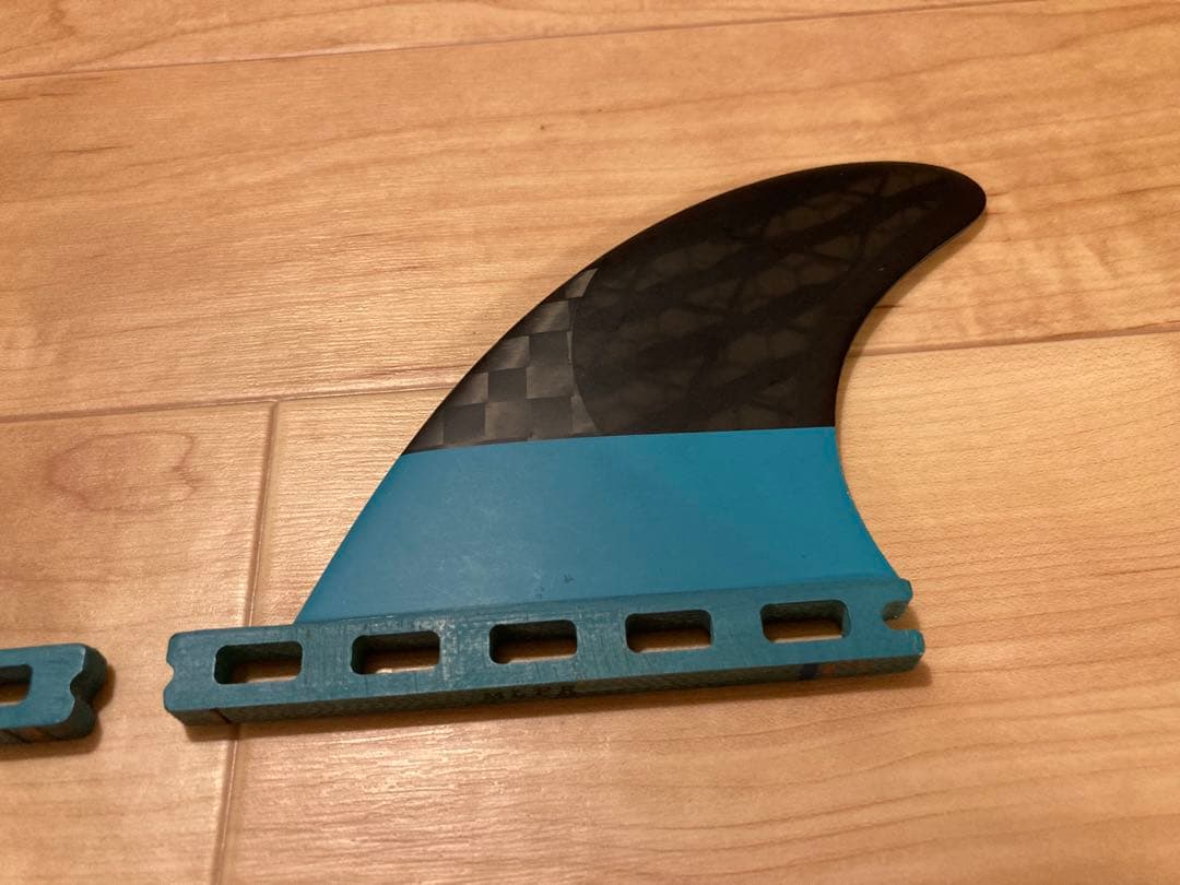 Blackstix 3.0 F4 -v2 FUTURES 5フィン　Sサイズ