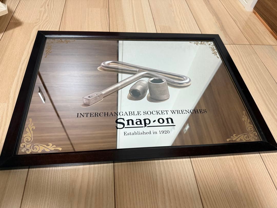 Snap-on 壁掛け鏡　ウォールミラー