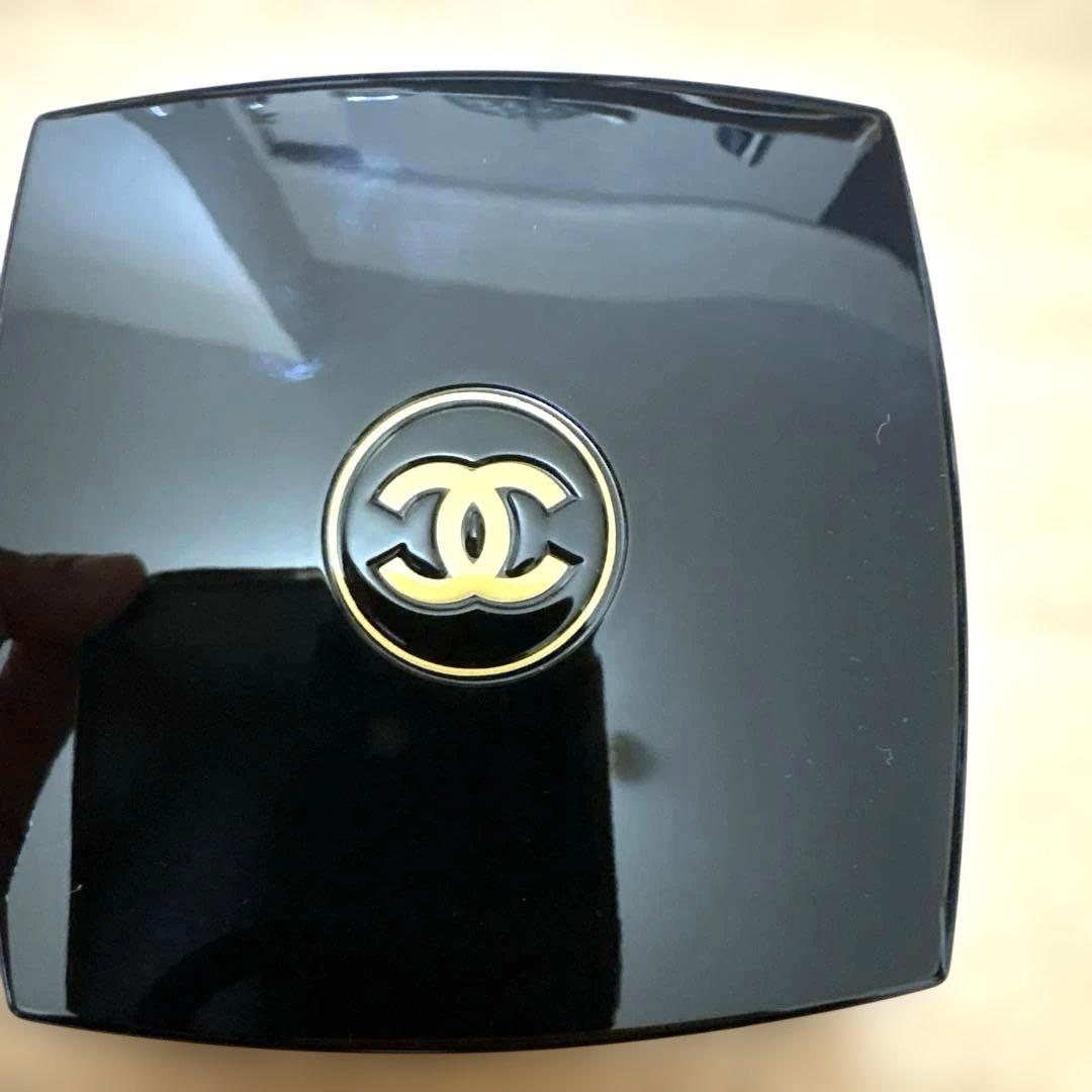 シャネル　キャトル　オンブル　397 ニュイ　アストラル