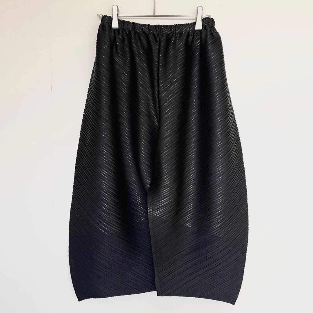 極美品 プリーツ プリーズ 変形 サルエルパンツ 斜めプリーツ サイズ3 黒