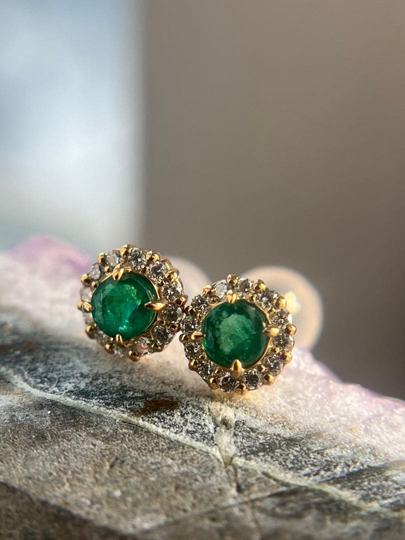 新品K18YGエメラルド0.2ctダイヤモンドピアス