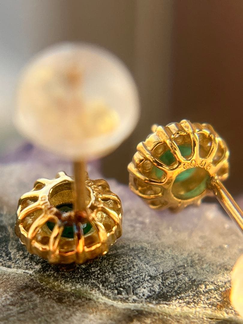 新品K18YGエメラルド0.2ctダイヤモンドピアス