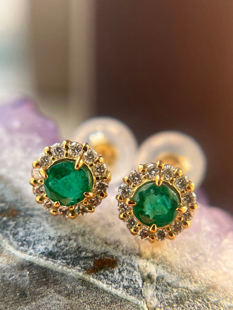 新品K18YGエメラルド0.2ctダイヤモンドピアス