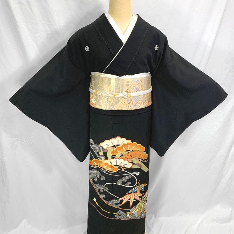 507mo33〇千總 百貨店取扱い 黒留袖 五つ紋 比翼付き 刺繍 金彩〇美品