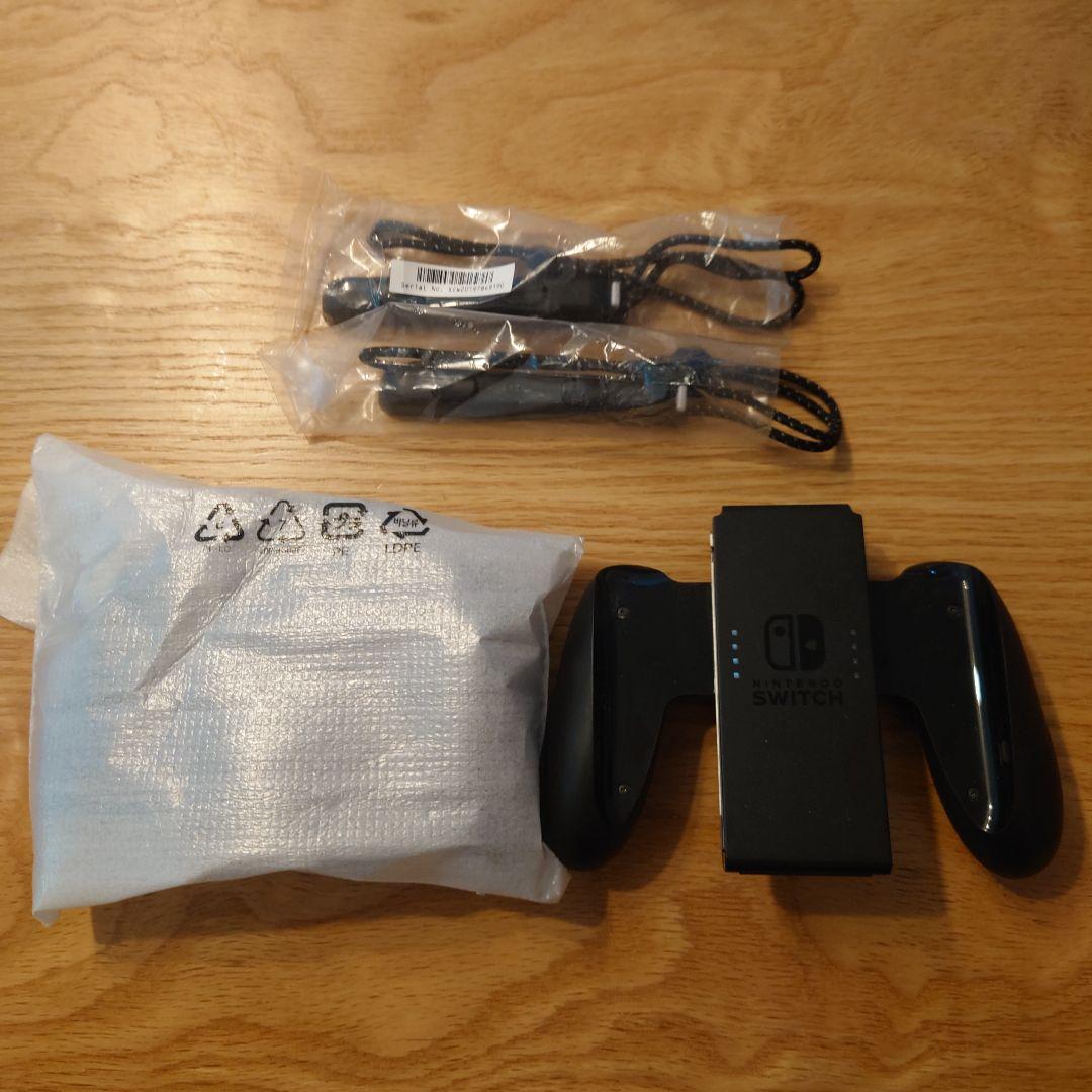 NintendoSwitchマリオレッド本体セット充電グリップ2個