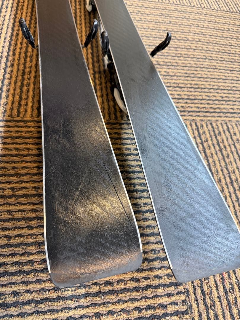 VOLKL フォルクル DEACN 7.6 133cm ミッドスキー