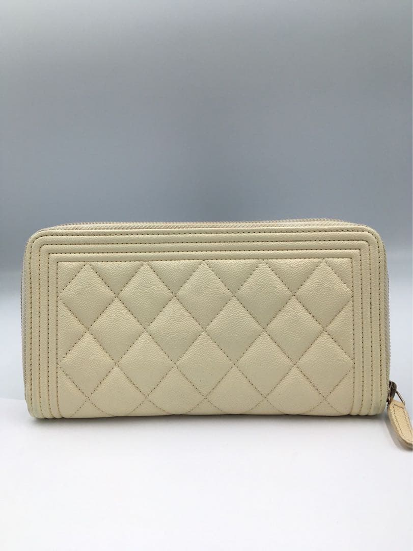 シャネル　CHANEL キャビアスキン　長財布