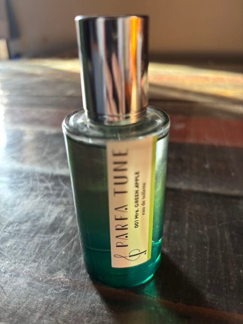 Mrs. GREEN APPLE 香水 パルファチューン 001