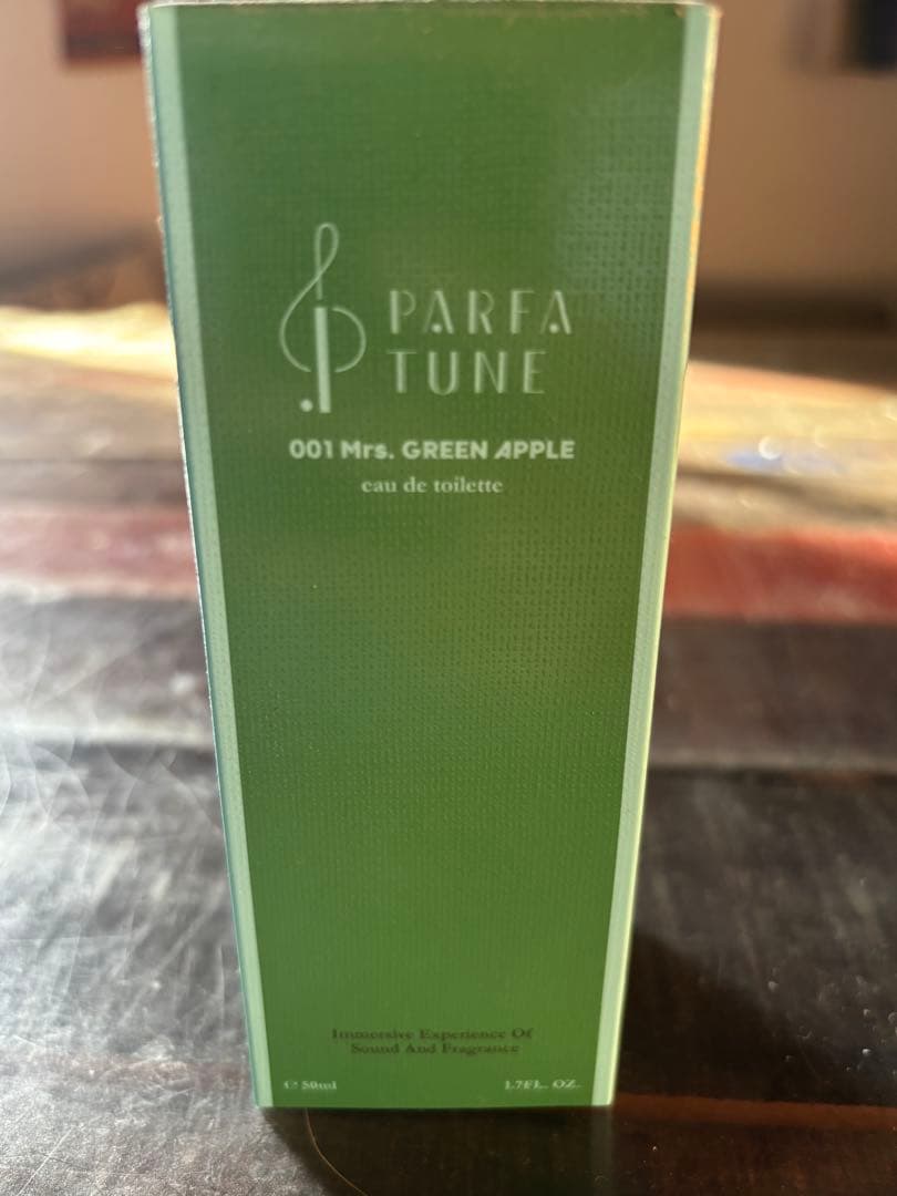 Mrs. GREEN APPLE 香水 パルファチューン 001