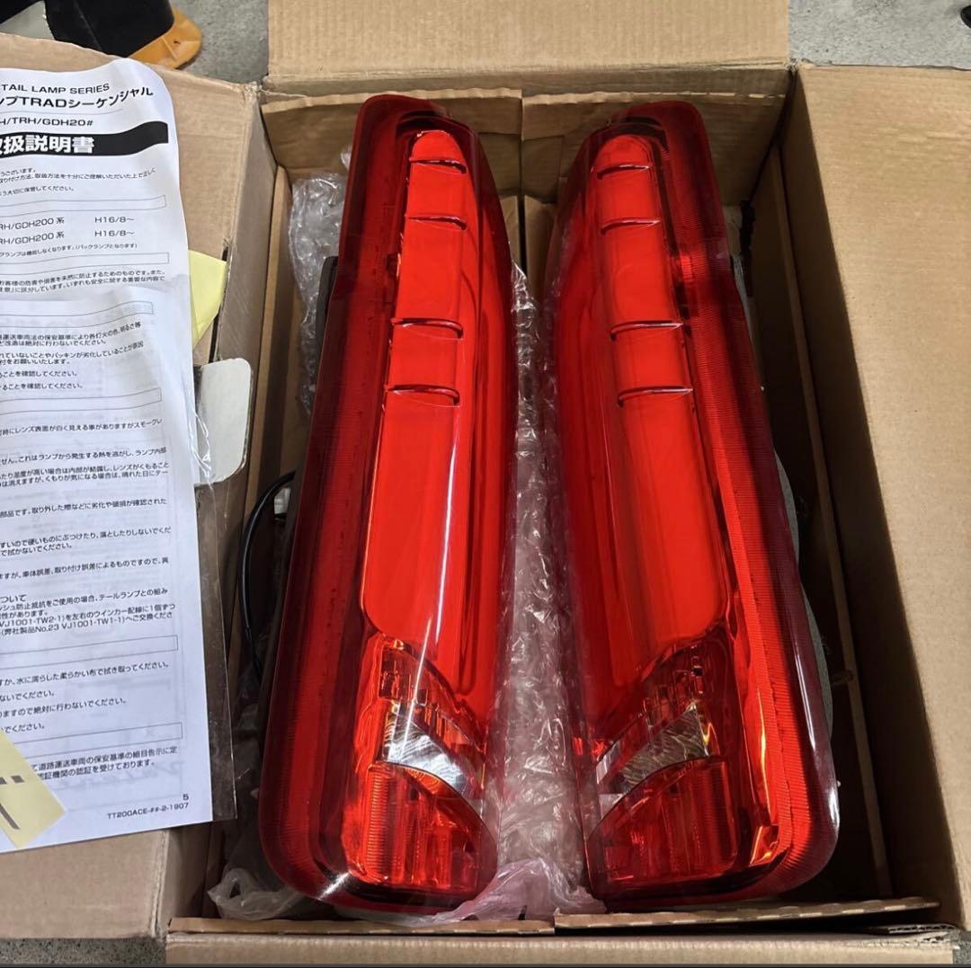 VALENTI ヴァレンティ　ハイエース　200系LED テールランプ レッド