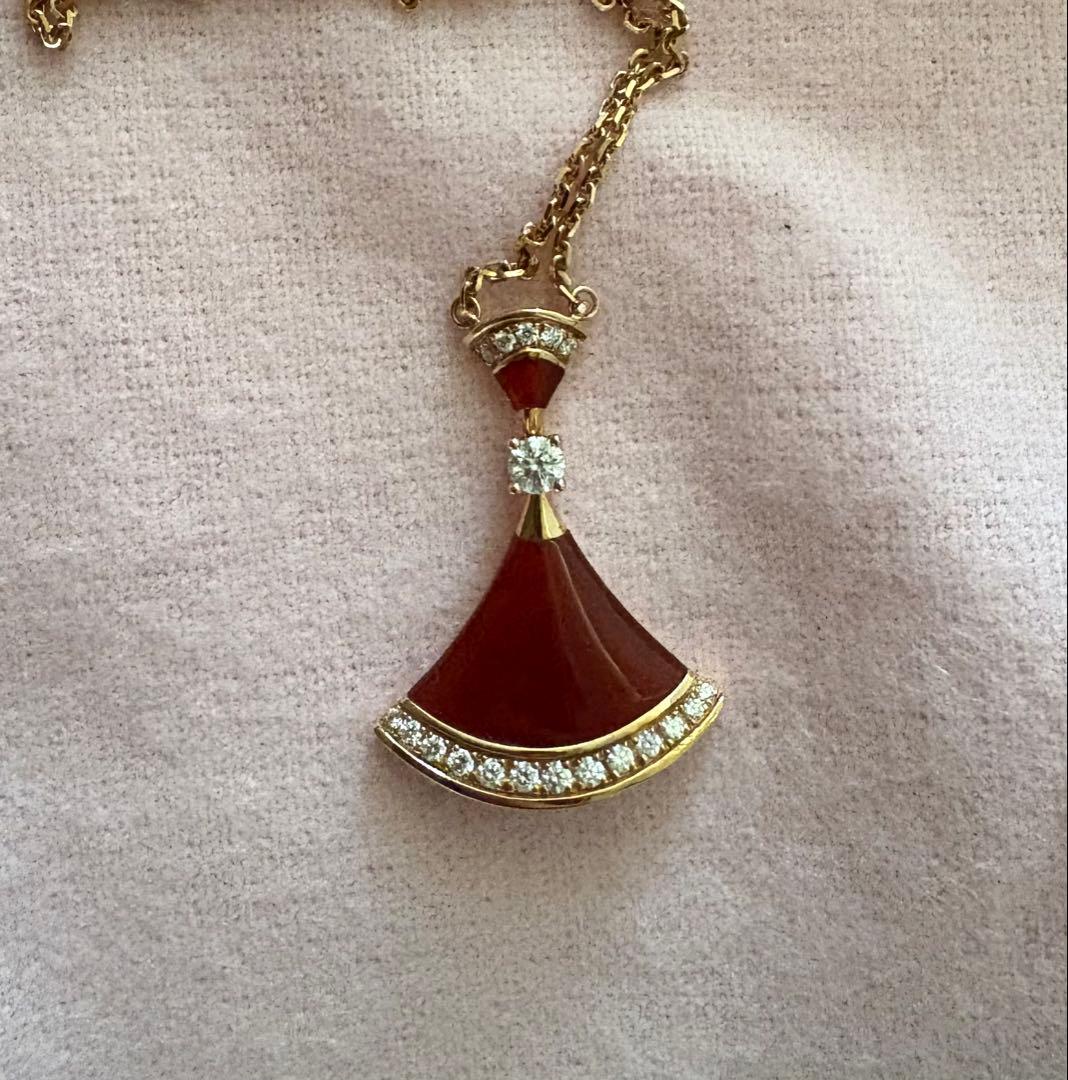 ブルガリ　ディーヴァドリーム　ネックレス カーネリアン