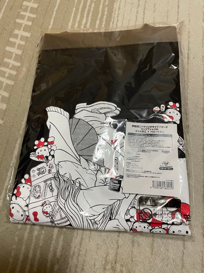 伊藤潤二　サンリオキャラクターズ　ロングTシャツ　ギャル富江　ハローキティ