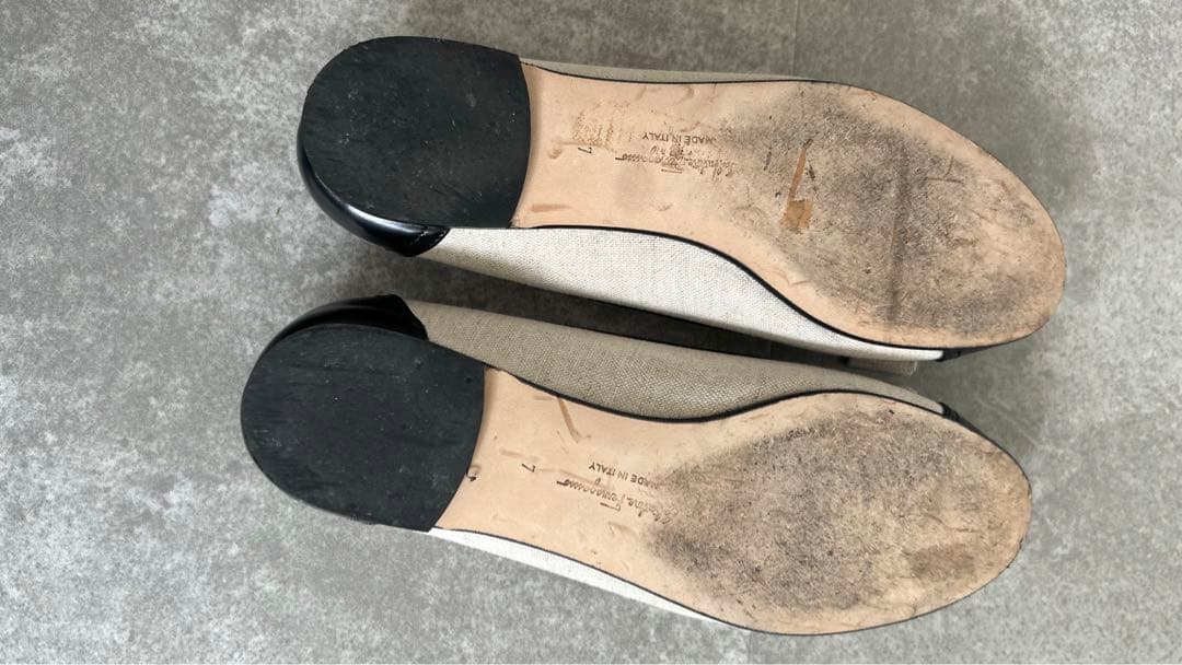 FERRAGAMO リボン付きバレエシューズ