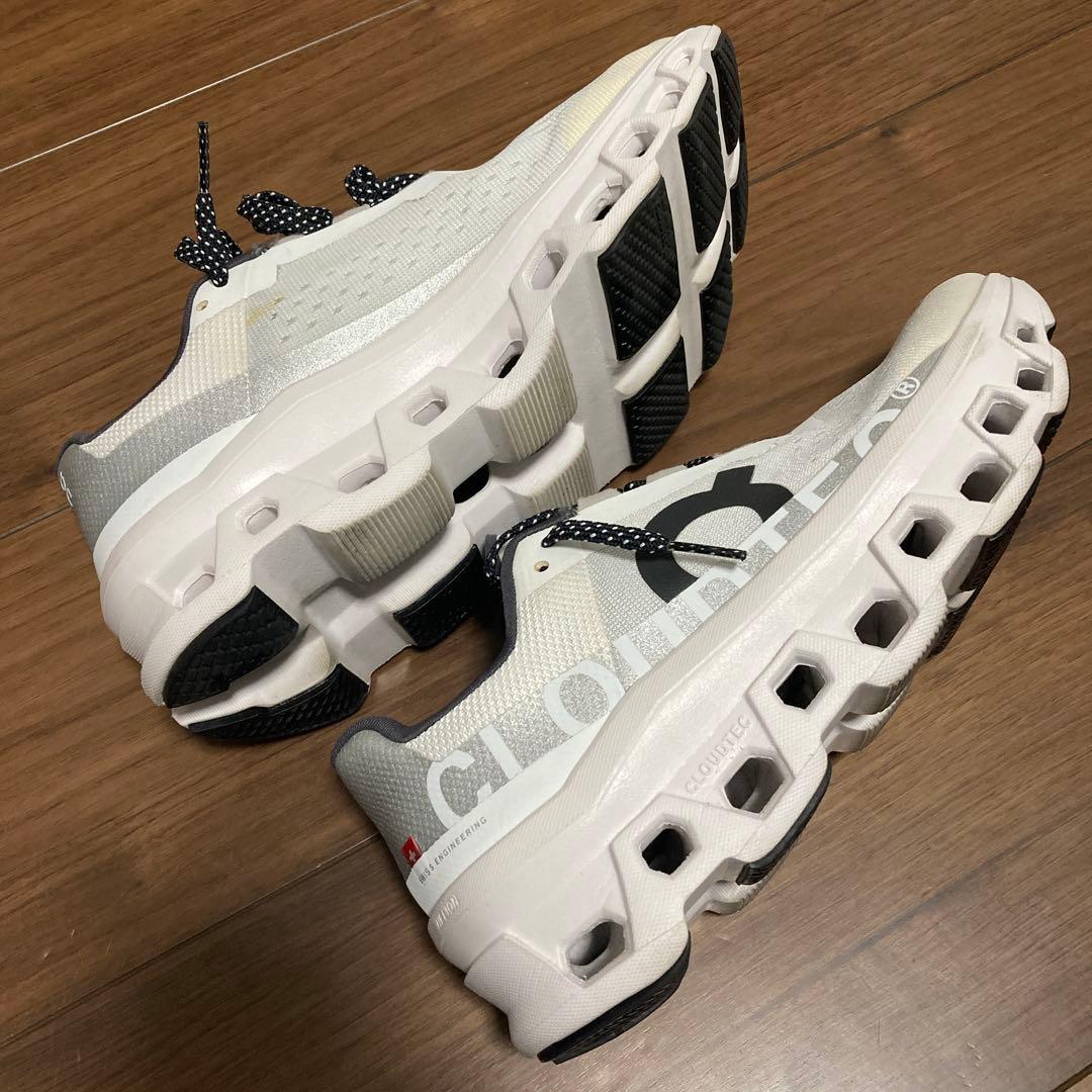 On Cloudmonstar ホワイト×ブラック【24.5】クラウドモンスター