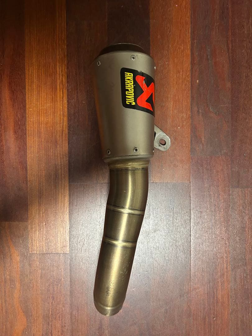 AKRAPOVICマフラー