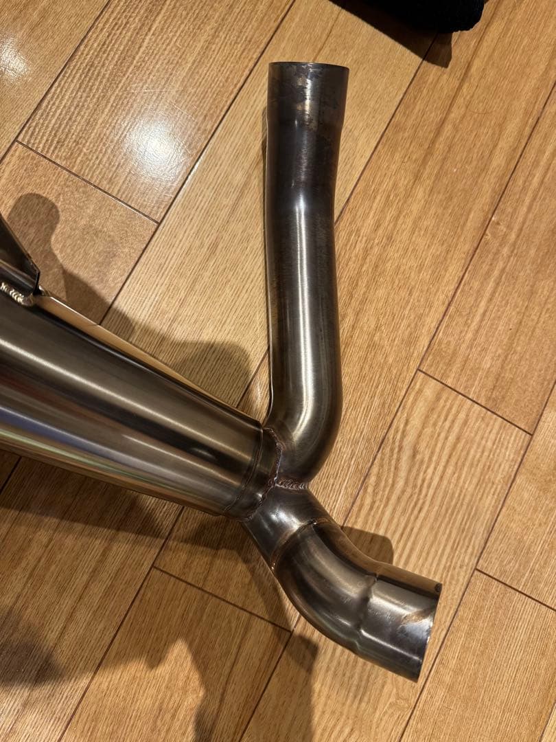 ドゥカティ・スクランブラー　sixty2マフラー 取扱説明書付き