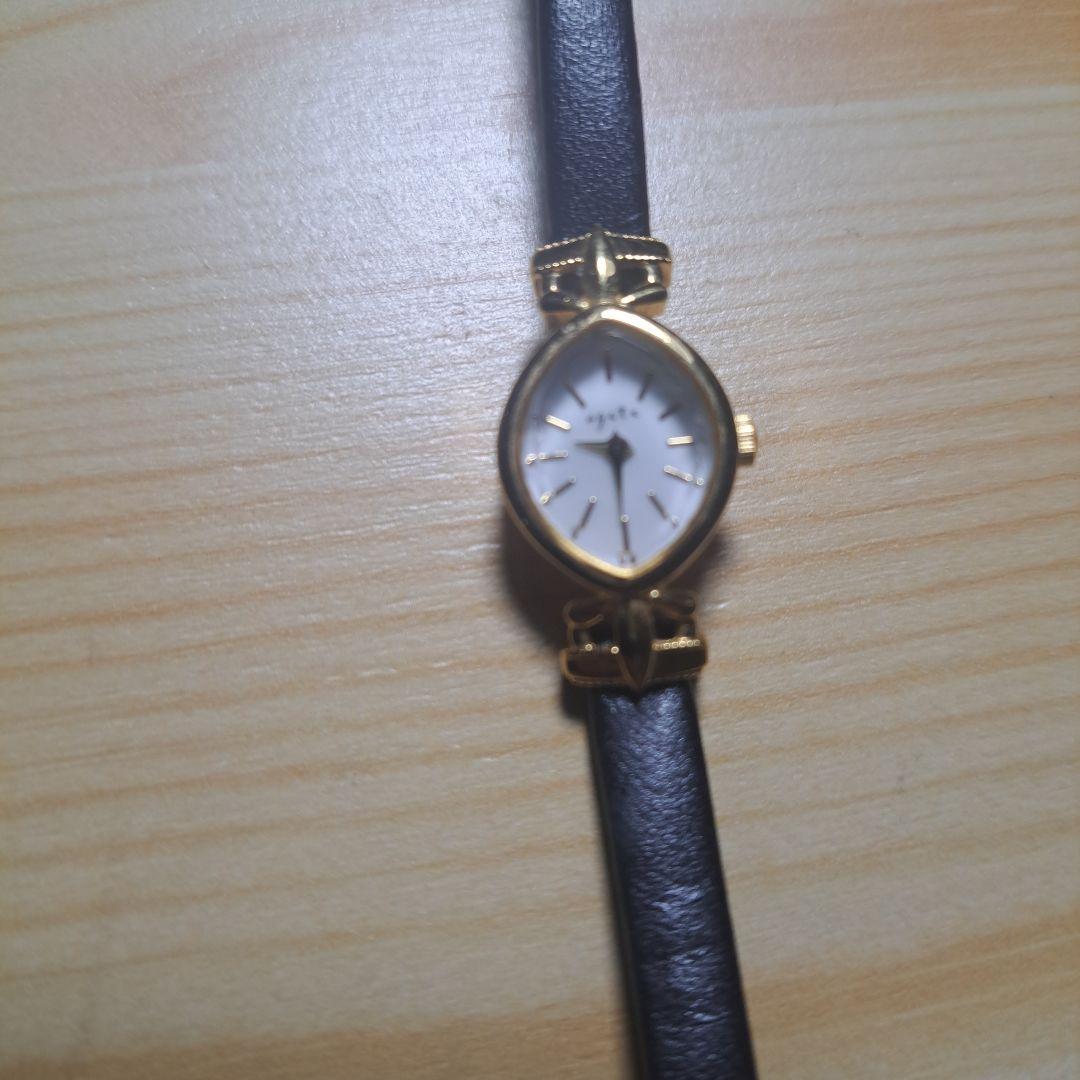 アガット　 オーバルフェイス　ジュエリーウォッチ レザーベルト 時計