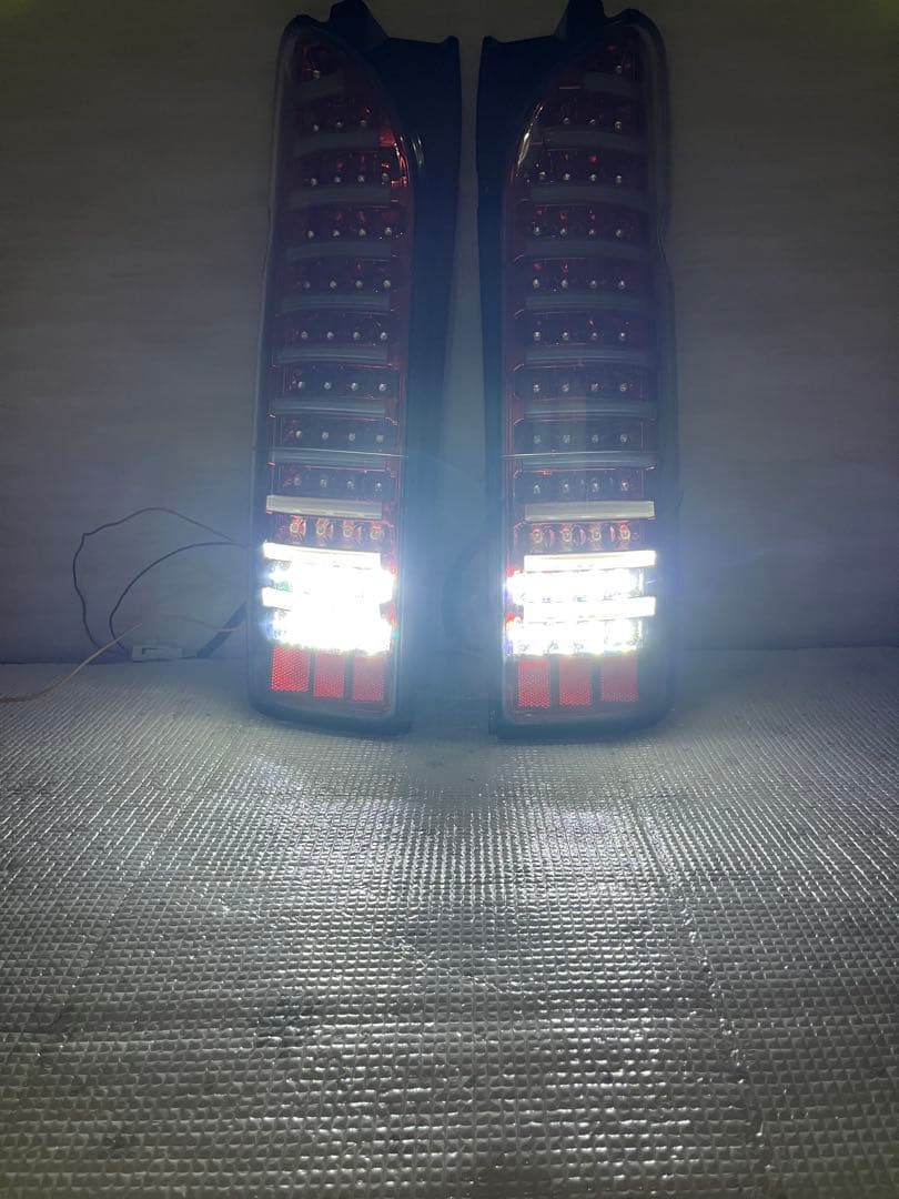 球切れ無し 200 ハイエース LED テール