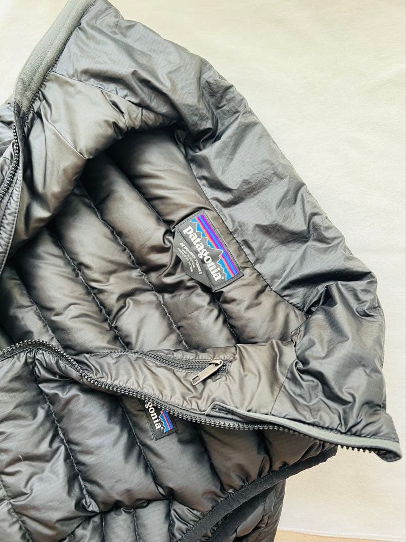 【美品】patagonia　パタゴニア　ダウンベスト　 レディースMサイズ　黒