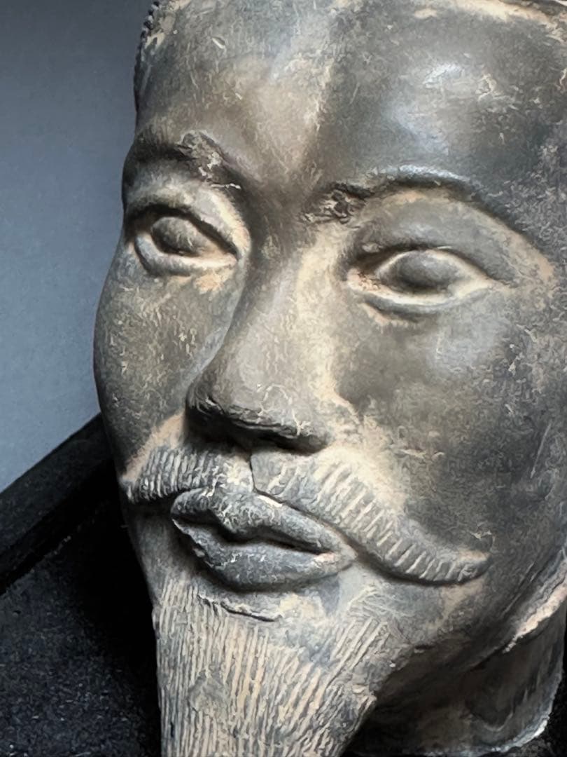 中国　古代　美術品　武官文官　俑　発掘品　頭部