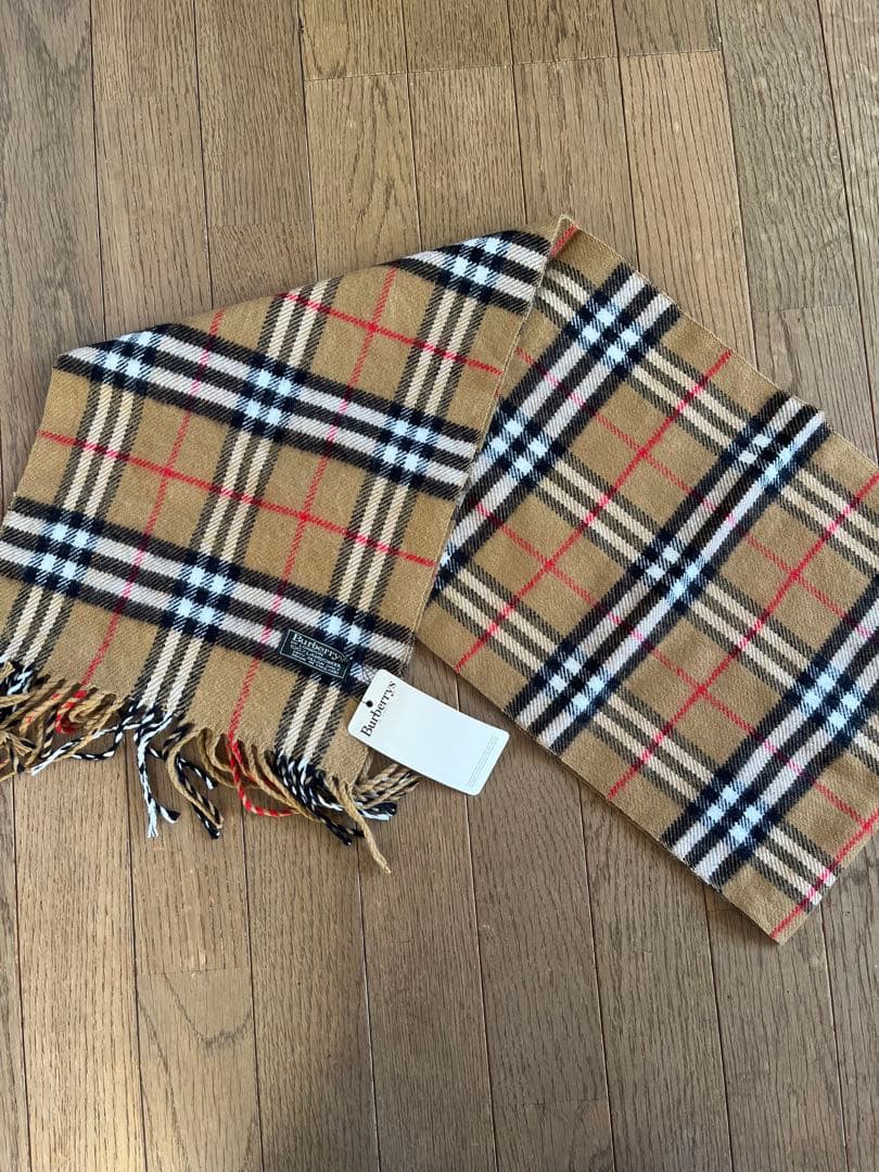 新品未使用タグ付き　Burberry チェック柄マフラー ベージュ