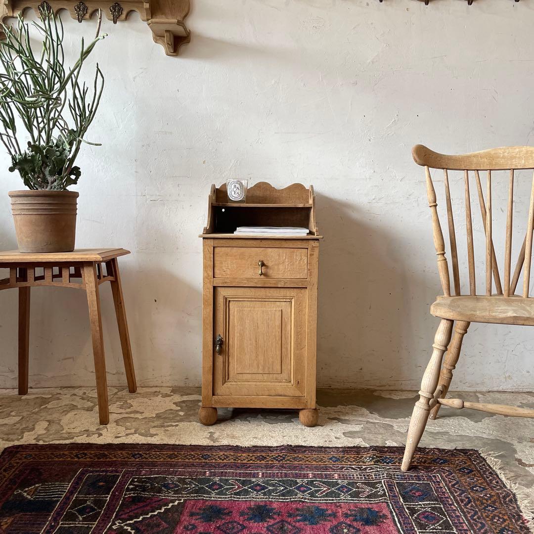 ビンテージ ドロワーサイドテーブル ドロワーベッドサイドテーブル　剥離