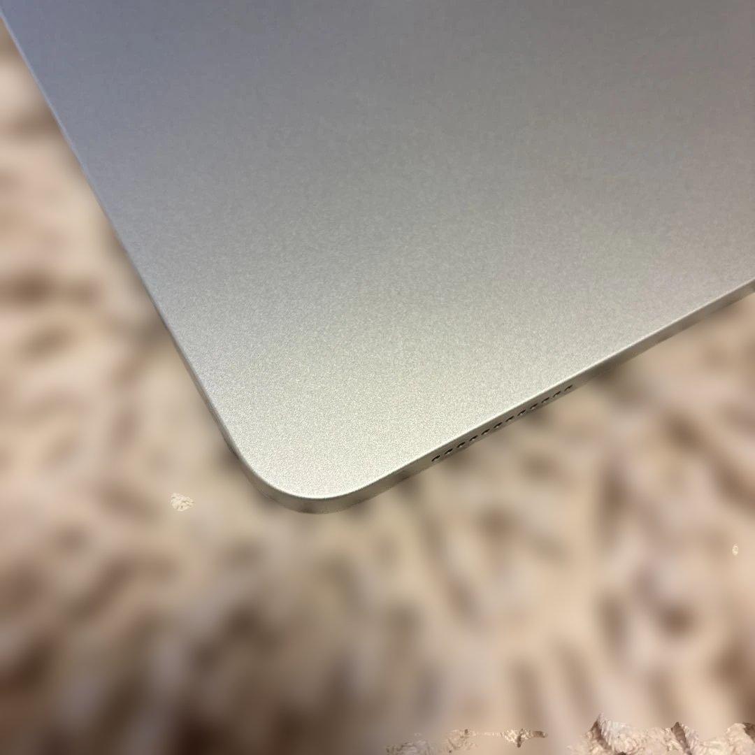 m*n様 iPad 11インチ　A16 128gb wifi シルバー　本体