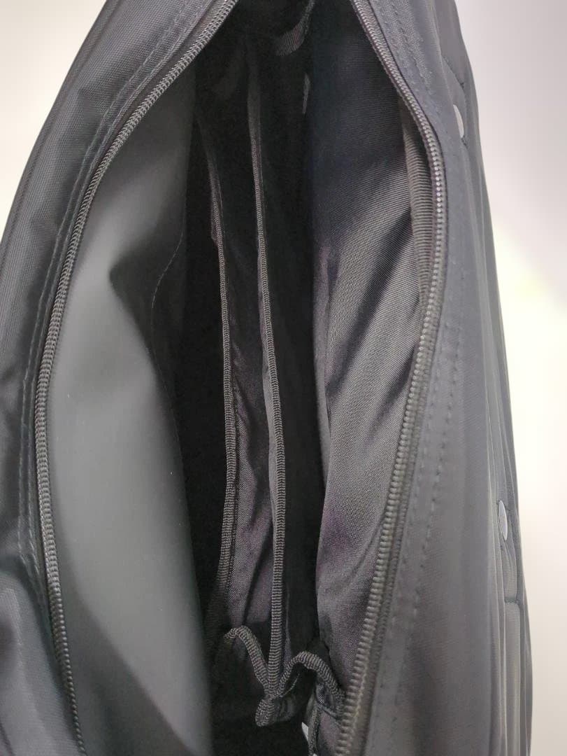 新品タグ付　adidas ブラック メッセンジャー ３ウェイバッグ　アディダス