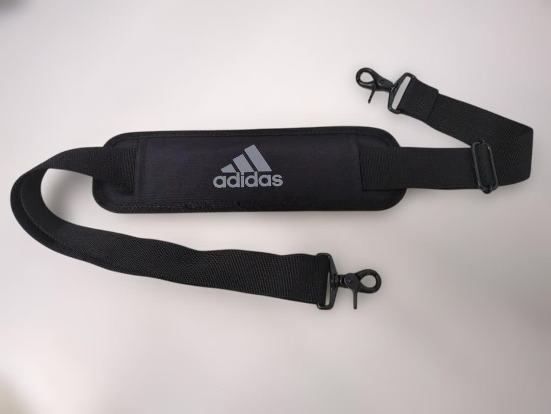 新品タグ付　adidas ブラック メッセンジャー ３ウェイバッグ　アディダス