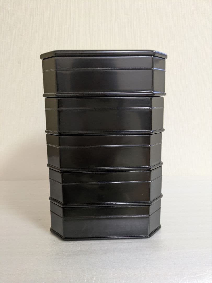 懐石道具 木製黒真塗 5段縁高重 茶懐石 利休好写 お正月 桐箱