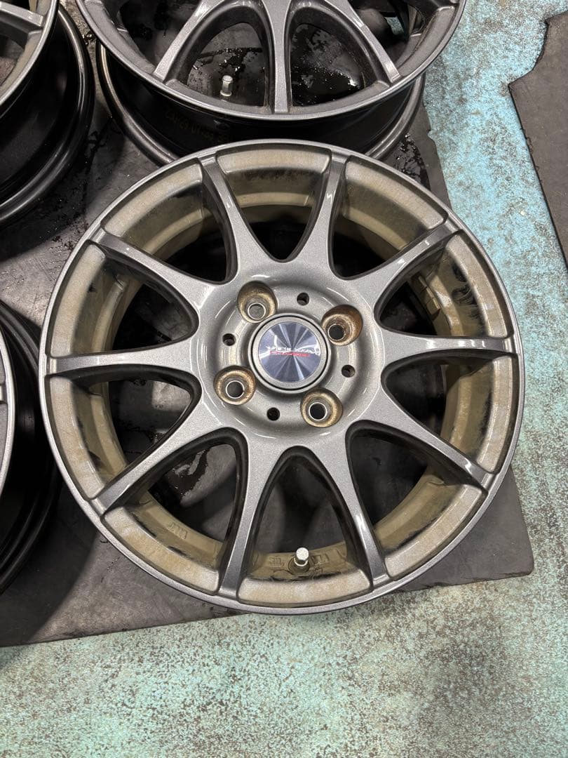 14インチ VELVA CHARGE ホイール