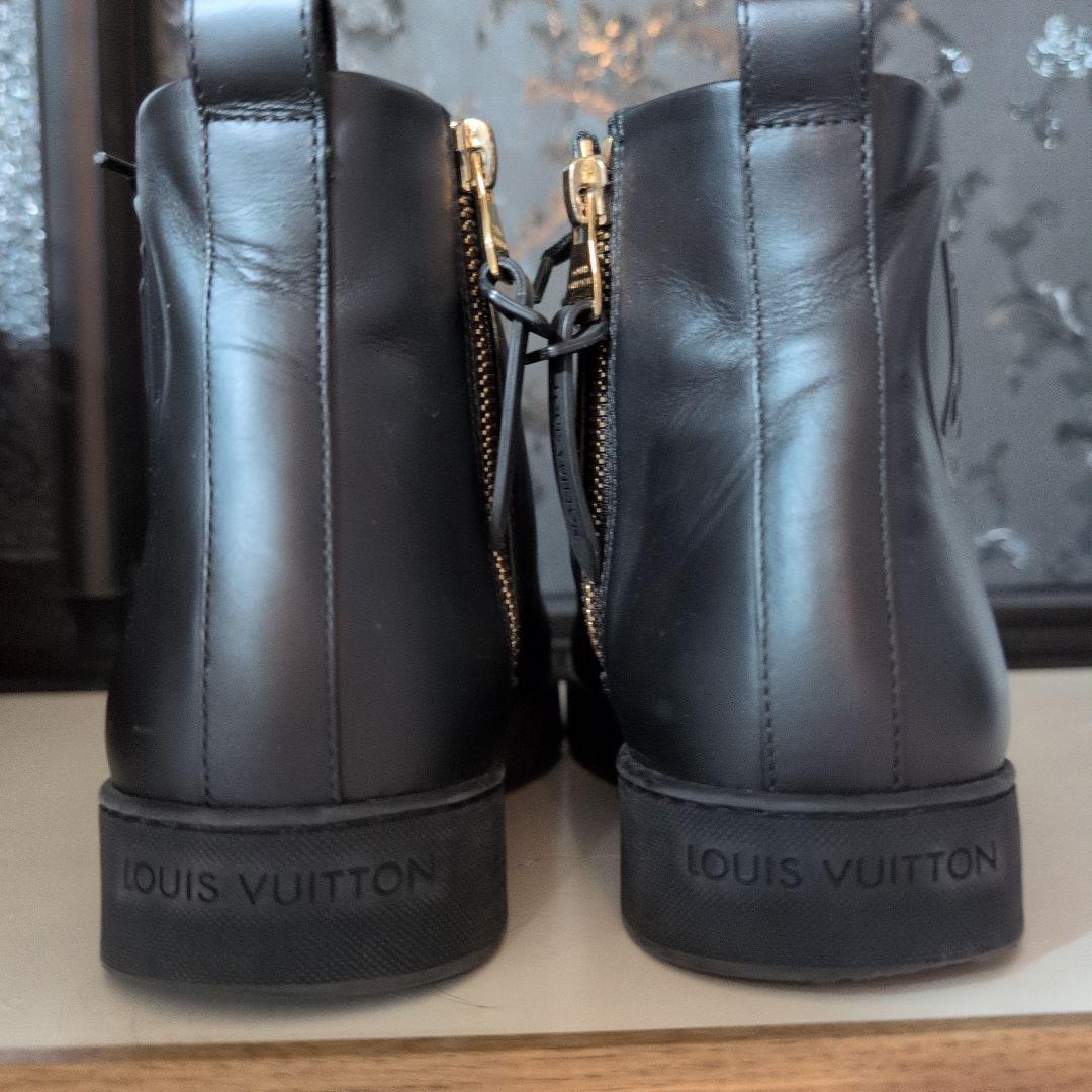 最終値下ルイヴィトンサークルロゴ本革サイドジップ　ハイカットスニーカー23〜24