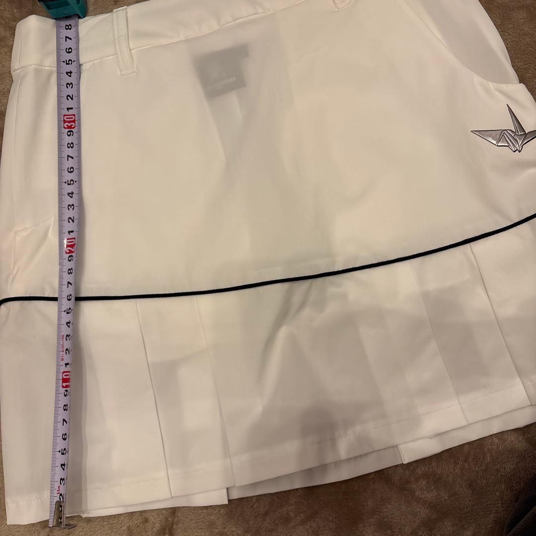 1PIU1UGUALE3 ゴルフ レディーススカート ホワイト