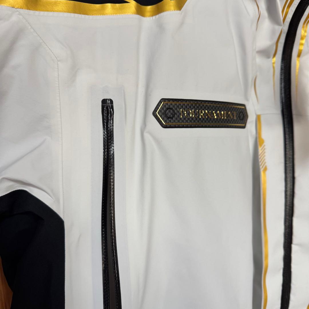 ダイワ　トーナメントゴアテックス　フィッシングスーツ　上下　DW-1022T 白